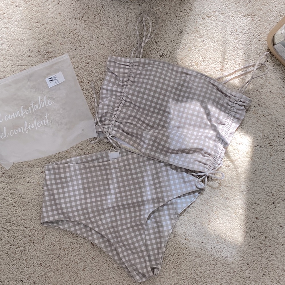 size small geode swimsuit. very good brand. basically new, only wore once.